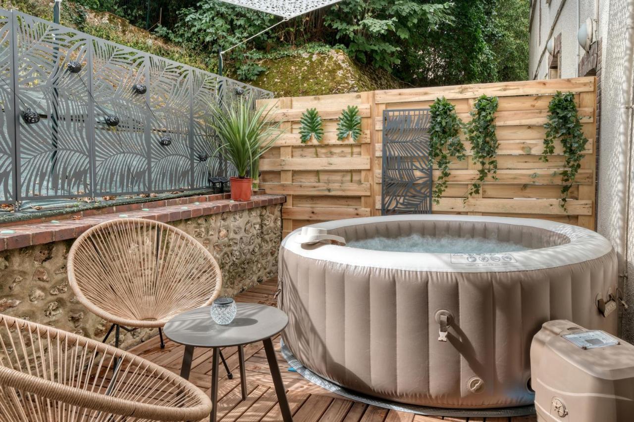 Superbe 2 Pieces Avec Jacuzzi Privatif Face Gare Proche Cathedrale Apartment Chartres Bagian luar foto