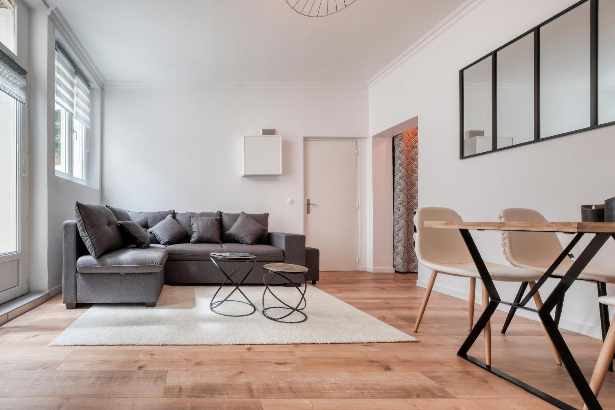 Superbe 2 Pieces Avec Jacuzzi Privatif Face Gare Proche Cathedrale Apartment Chartres Bagian luar foto